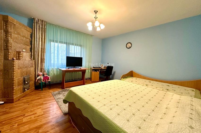 Casă spațioasă  (6 camere) + teren 1382mp + garaj si foisor - 6
