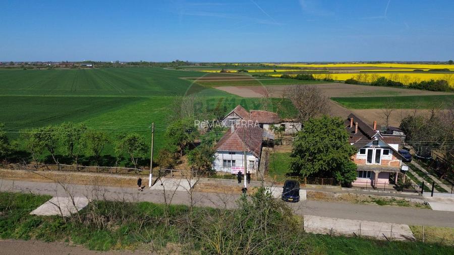 Casă cu 3 camere de vânzare in CRAIDOROLT la 4 km de baile MIHAENI - 4