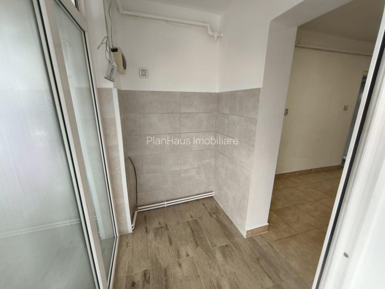 Spațiu comercial de vânzare – Petru Rareș, lângă Școala Nr. 3 - 7