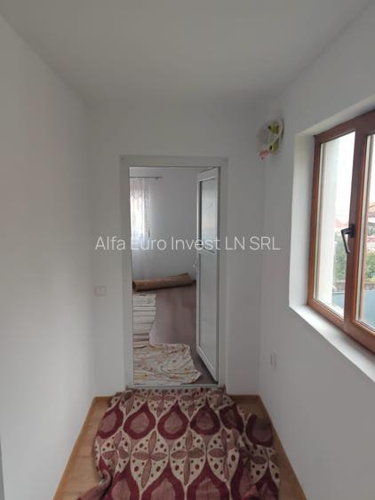 Casa de vanzare cu 4 camere in Sacele - 2