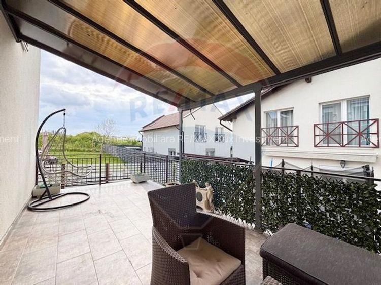 Casa moderna de vanzare in Bavaria Park cu priveliste la muntii Fagars - 15