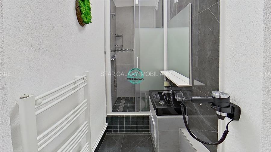 Vand apartament cu 4 camere in Vila, 2 bai, teren privat 114mp, str Papiul Ilari - 10