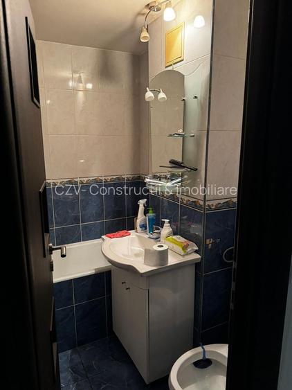 Apartament cu 3 camere , str. Bozieni - 25