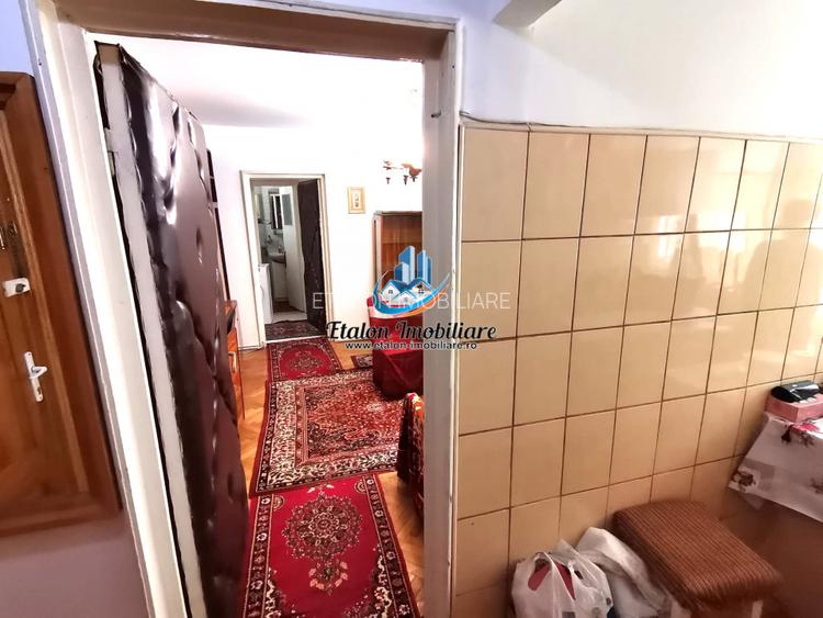 Apartament 3 camere semidecomandat, etaj 1, Piata Darmanesti - 5