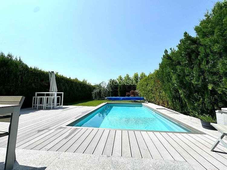 Vilă cu Piscina in Tunari - 3