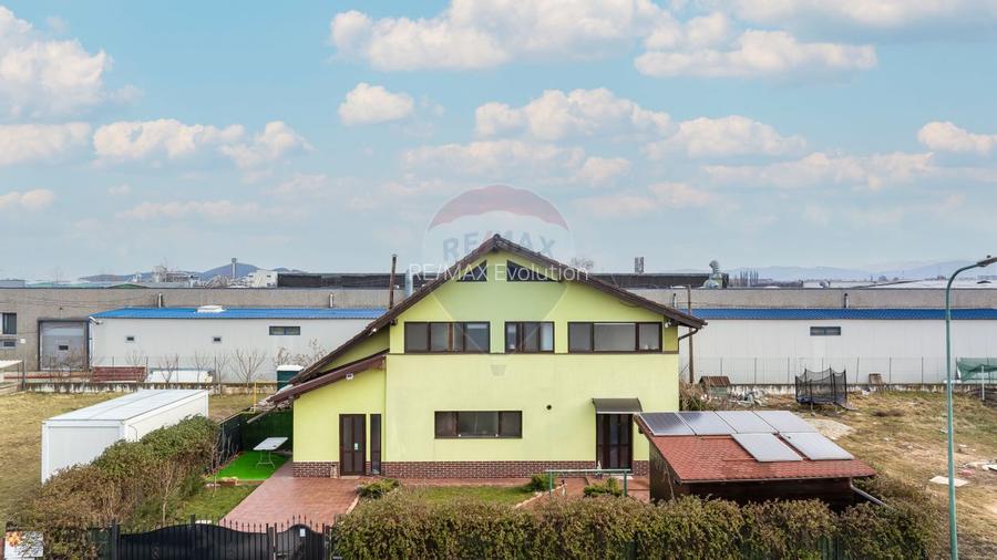 Vila cu 9 dormitoare și 7 băi în Stupini, Brașov - 4