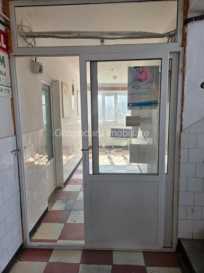 Garsoniera - spatiu prestari servicii - zona centrala Adjud - 2