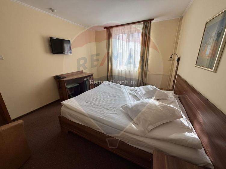De închiriat Hotel 24 de camere si 3 apartamente, Calea Clujului - 11