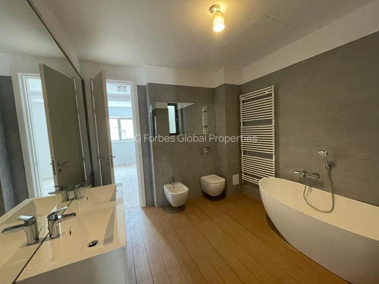 Proprietate versatilă în zonă exclusivistă – ideală pentru locuit sau investiție - 11