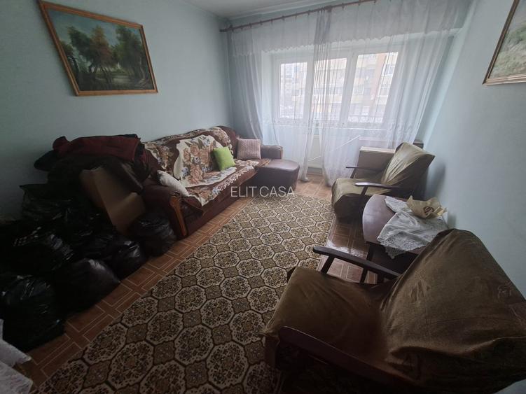 Apartament cu 3 camere, decomandat, etajul 1/8, zona Garii - 2