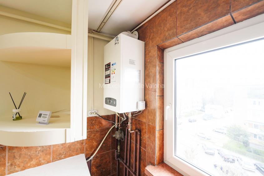 Apartament 4 camere renovat, bilateral, CT, Craiovita Noua - zona Kaufland - 11