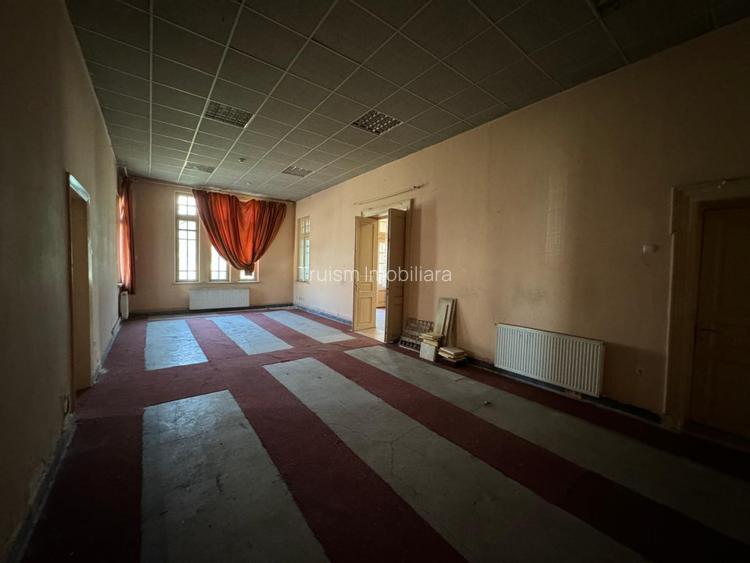 Casa boiereasca Ultracentrala, cu potential comercial deosebit! - 14