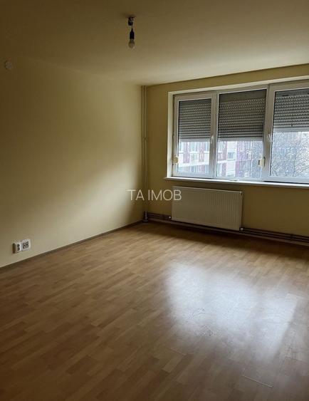 APARTAMENT 3 CAMERE LUJERULUI | CENTRALA PROPRIE | BLOC 1977 - 3