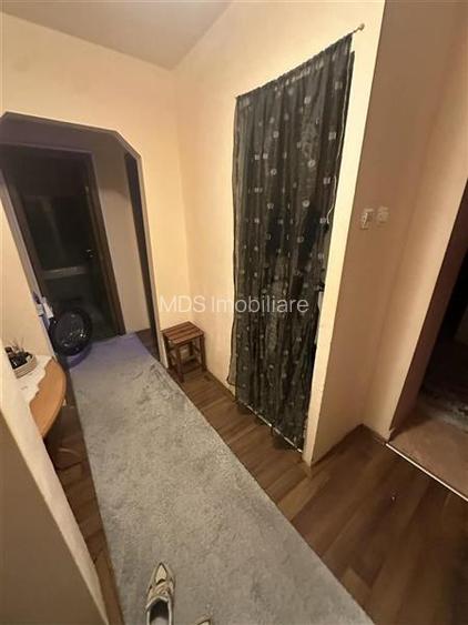 Decomandat, mobilat si utilat la etajul 3 - 4