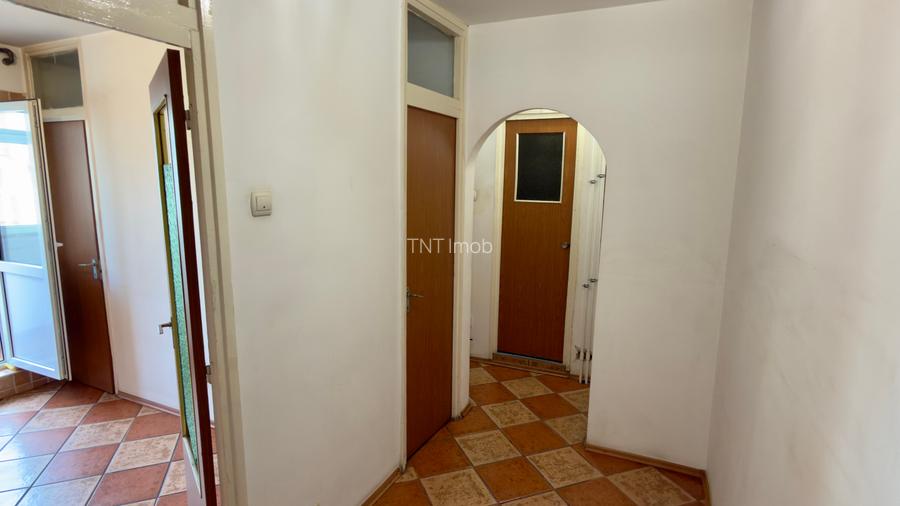 Apartament 2 camere Militari Lujerului, decomandat, contor gaz ! - 11