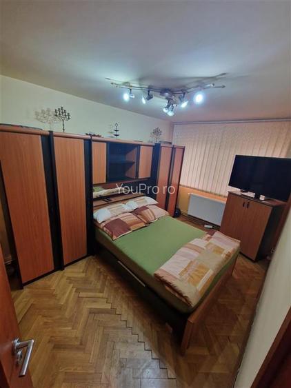 Decomandat 4 camere etaj 1 Circumvalatiunii/Iulius Town - 22