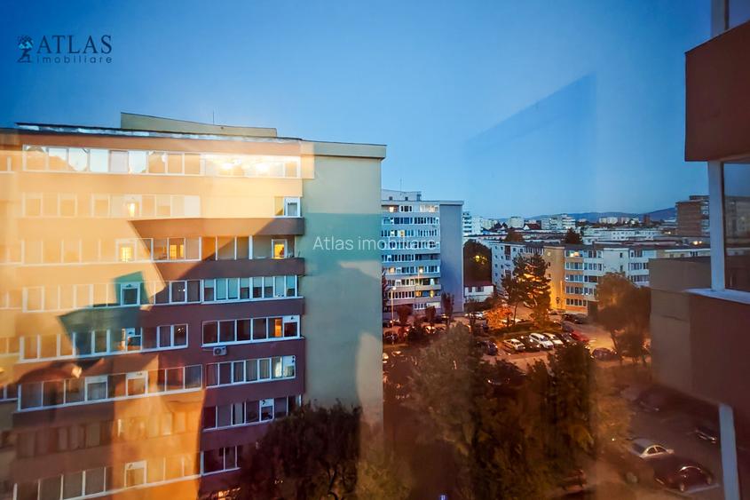 Oportunitate centrală: 3 camere, decomandat, 74 mp, 2 bai, etaj 6/8 - 12