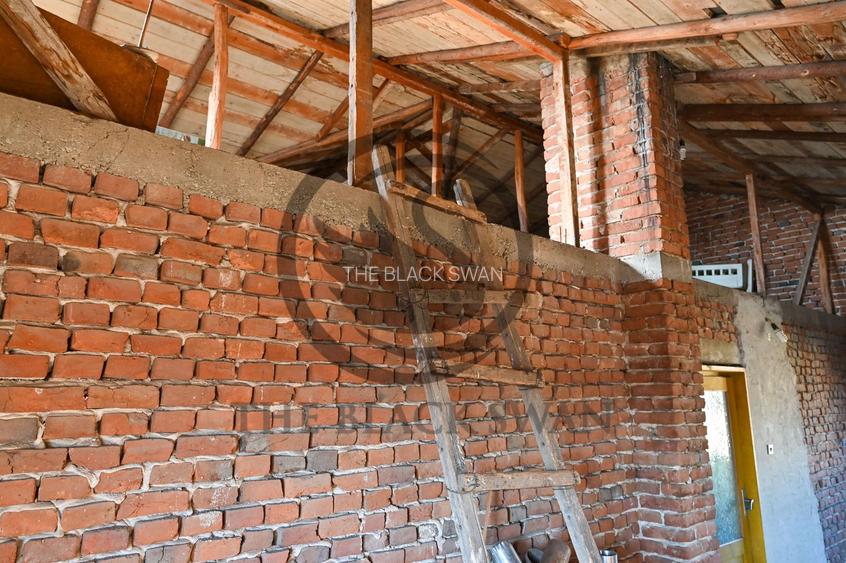 Casa cu 6 camere de vanzare | Zona Ultracentrala, Baicoi | Comision 0% - 31