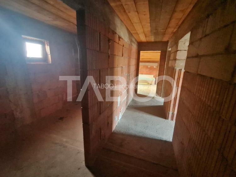 Casa la rosu de vanzare in Sebes-Lancram judetul Alba - 10