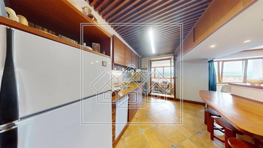 Apartament de vanzare in Sibiu - decomandat - 4 camere, balcon - - 7