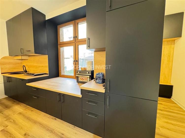 Apartament de LUX cu 3 camere in zona Centrala - 12