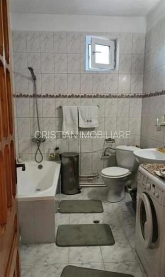 Vila P+1 Central 4 cam 200mp utili + teren=390 mp - 8