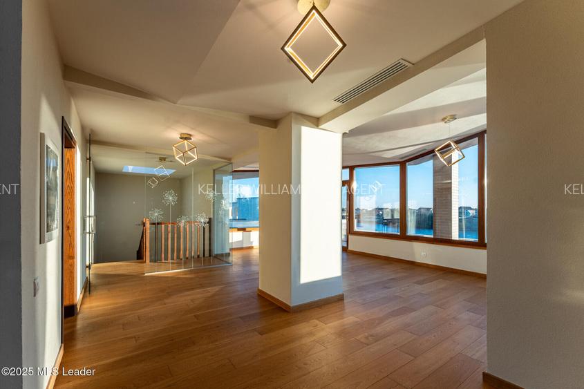 Vila pe malul lacului Mogosoaia | 617 mp total, teren 1182 mp - 22