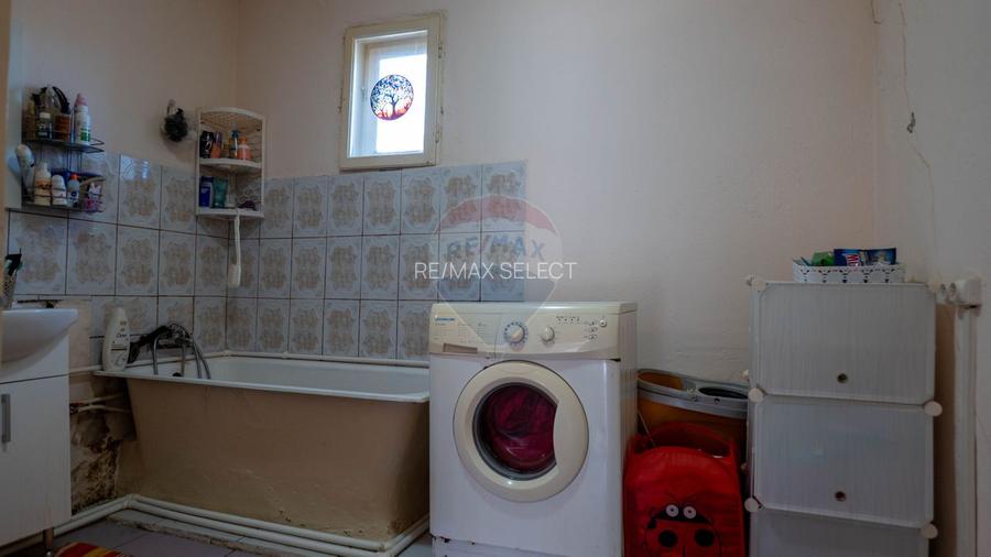 Afumati - vanzare casa si anexe cu teren intravilan, suprafata 700 mp - 30