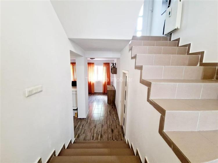 CASA DE VANZARE CRAIOVA,  5 camere ,str. T. Vladimirescu , teren - 200 mp - 23