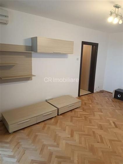 Apartament de 2 camere renovat Titan IOR bloc Y - 2