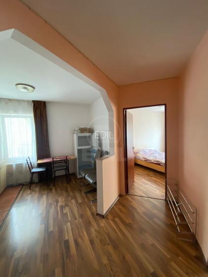 Apartament 2 camere,etaj 1,decomandat - 3