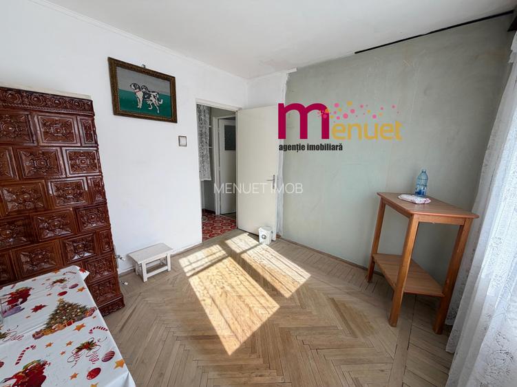 Apartament 2 camere,str.Alunisului,etaj 2 - 8