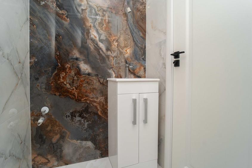APARTAMENT CU 3 CAMERE & 2 BAI, NICOLINA LA BULEVARD, BLOC NOU