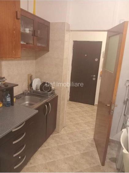 79990 euro -2camere -53mp- Sebastian - bloc 1983 - 3