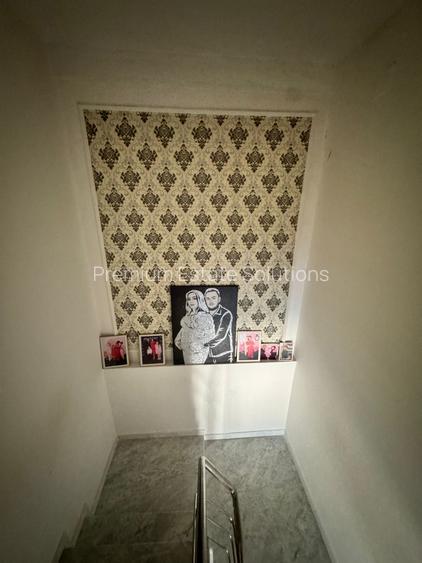 Casa de vanzare in Chiajna - 2 corpuri locuibile + spatiu comercial - 8