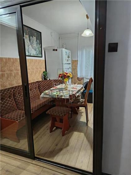 SOARELUI - PARTER INALT - 3 CAMERE - 2 BAI - CENTRALA PROPRIE - BALCON - 2