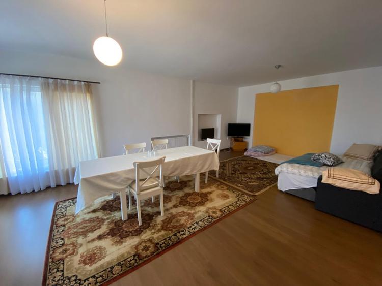 Închiriere casă mobilată, 200 mp., 5 camere, Luna de Sus.