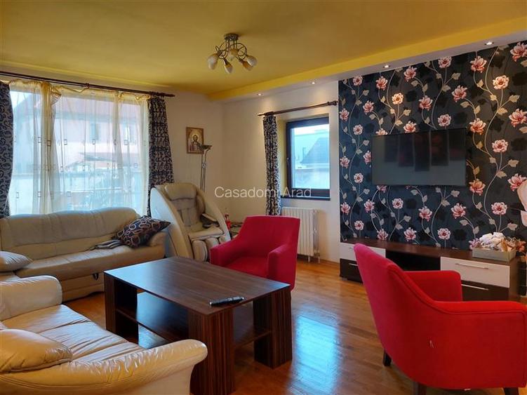 Casa spatioasa in Livada! - 3