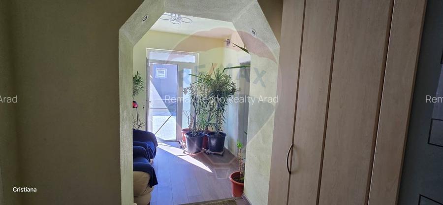 Casă cu anexă, livadă și panouri fotovoltaice - 20