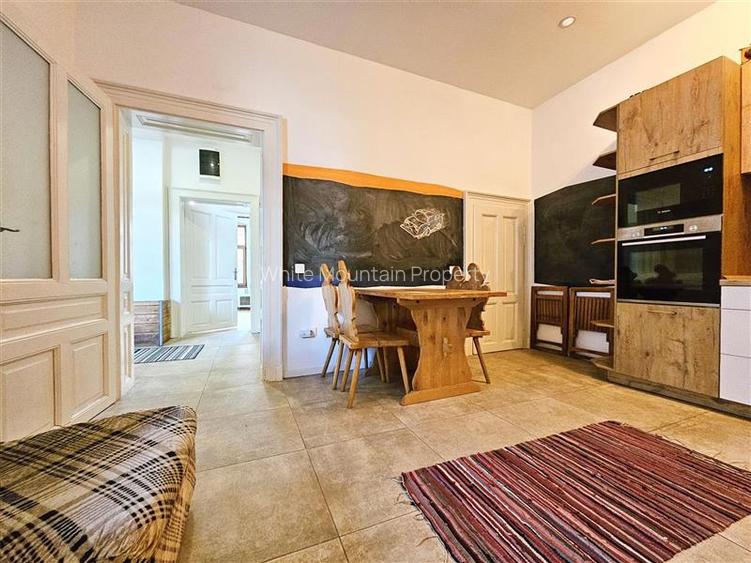 Corp de casa cu gradina proprie in Centrul Istoric - 16