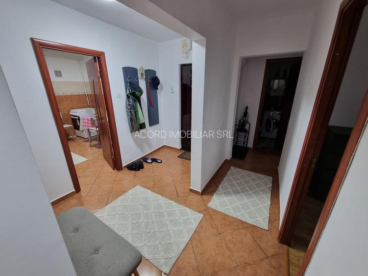 Inel 2 scoala 39-apartament 4 camere la cheie - 5