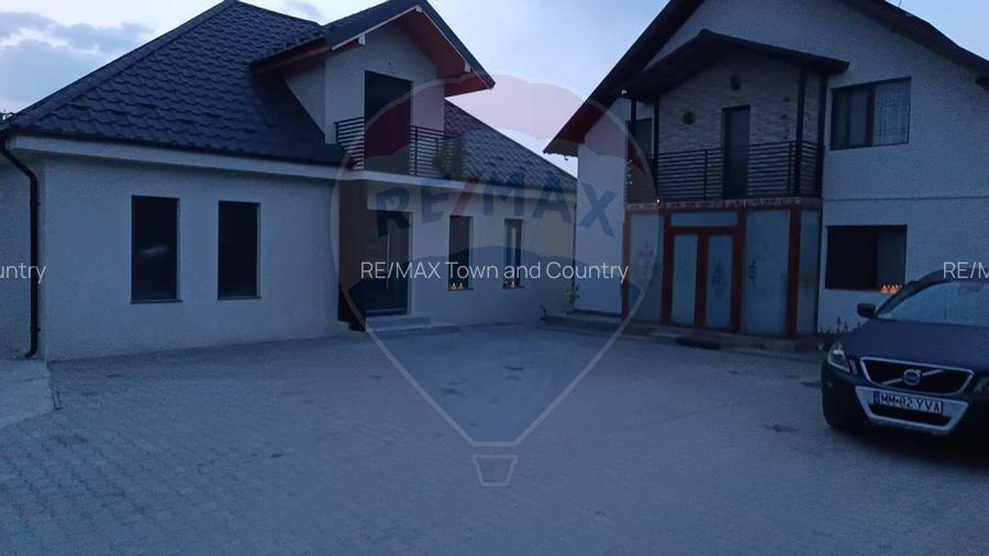 Casă / Vilă cu 7 camere de vânzare - 17