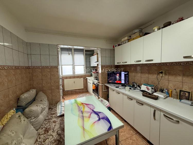 4 camere  - Metrou Aparatorii Patriei - Str. Mariuca - Sector 4 - 9