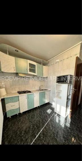 Apartament 3 camere decomandate zona Tomis 3 - 4