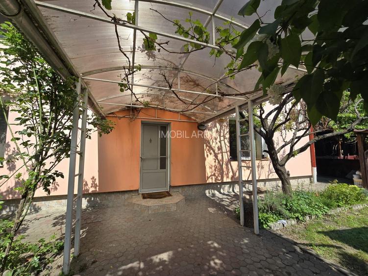 Casă cu grădină in zonă centrală - 5