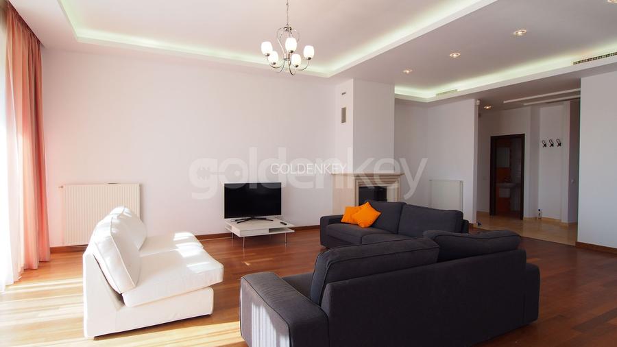 Apartament cu 4 camere si vedere panoramica spre lac - 3