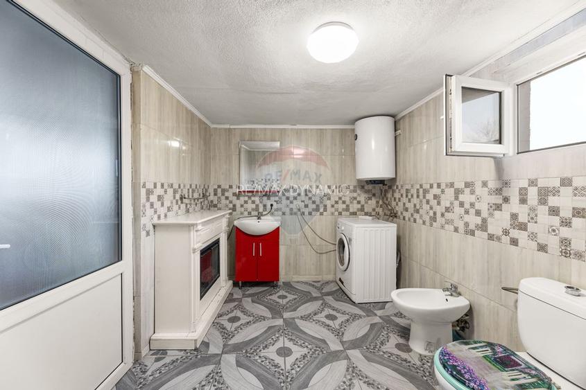 Casă cu 4 camere + anexa și teren 2056mp de vânzare Iratoșu - 10