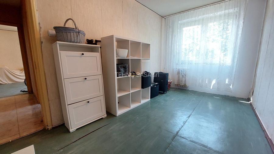 Apartament 4 camere , 2/4, Titan , Theodor Pallady, metrou 1 Decembrie - 12