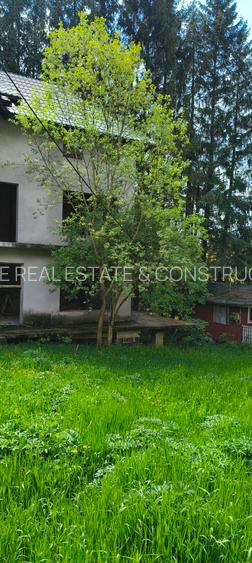 Casa la rosu plus teren  cu utilitati - 4
