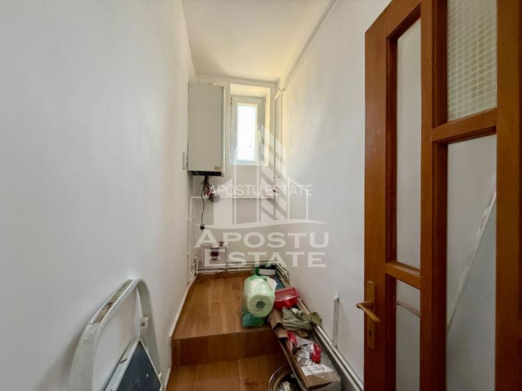 Apartament o camera de vanzare, renovat, centrala proprie, Iosefin - 9